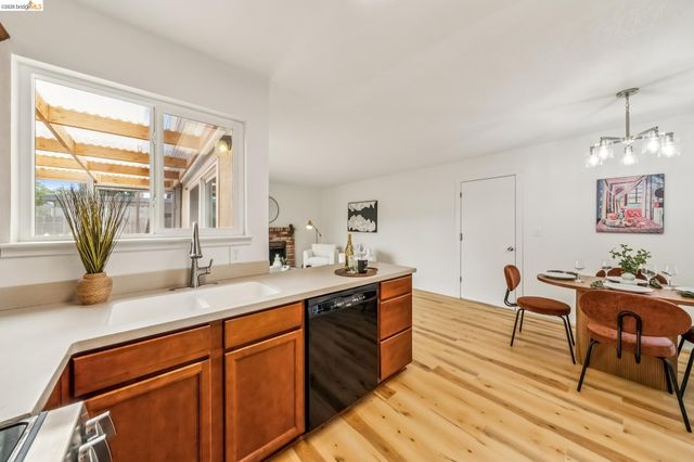 50 Sharon Dr, Bay Point, CA 94565