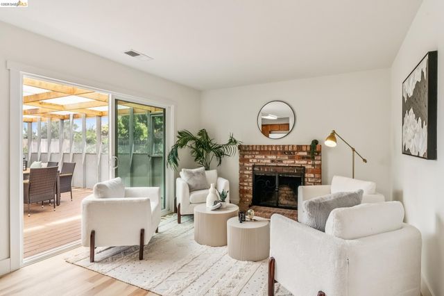 50 Sharon Dr, Bay Point, CA 94565