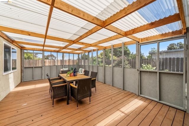 50 Sharon Dr, Bay Point, CA 94565