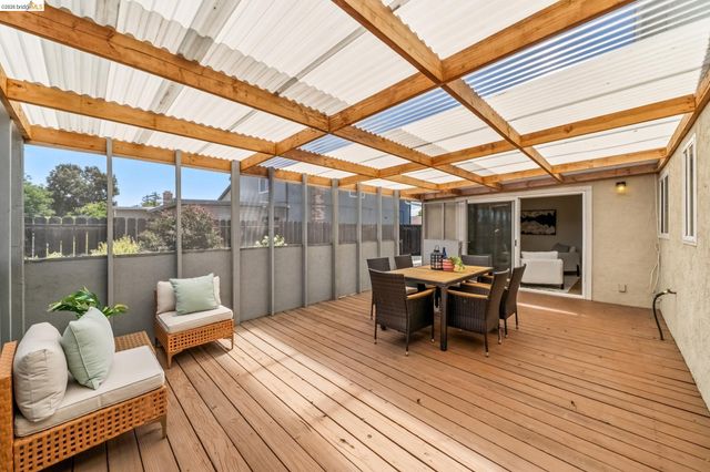 50 Sharon Dr, Bay Point, CA 94565