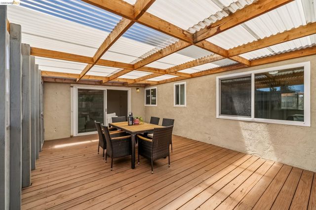 50 Sharon Dr, Bay Point, CA 94565