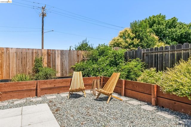 50 Sharon Dr, Bay Point, CA 94565