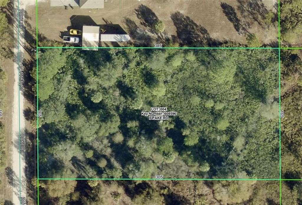 Image 3 of property listing at 18484 PAKE ROAD, Weeki Wachee, FL 34614