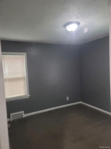 13881 Carlisle Street, Detroit, MI 48205