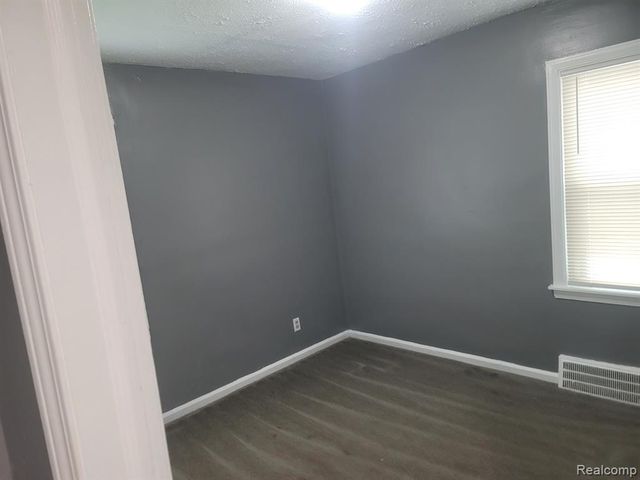 13881 Carlisle Street, Detroit, MI 48205