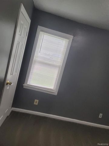 13881 Carlisle Street, Detroit, MI 48205