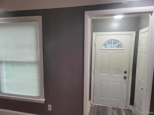 13881 Carlisle Street, Detroit, MI 48205