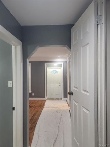 13881 Carlisle Street, Detroit, MI 48205