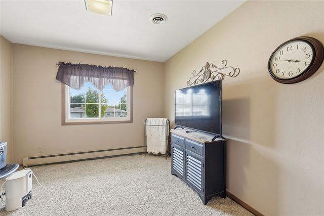 120 28th Street, Marion, IA 52302