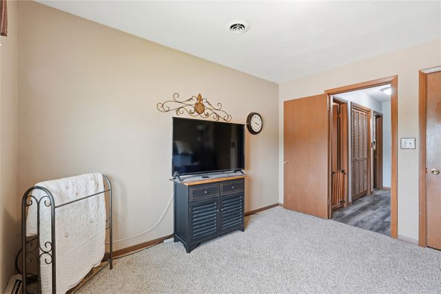 120 28th Street, Marion, IA 52302