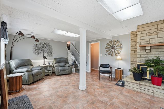 120 28th Street, Marion, IA 52302