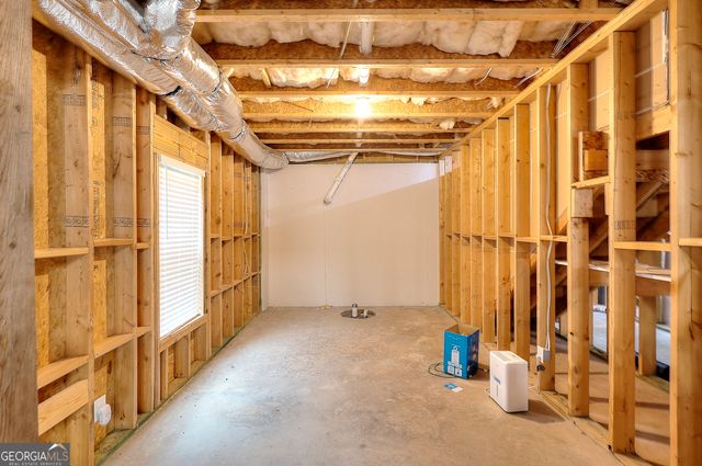 1264 Kristen Lane, Loganville, GA 30052