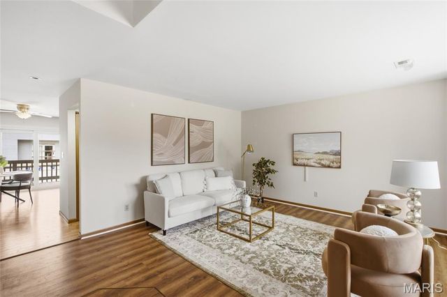 407 King Drive G, St Charles, MO 63303