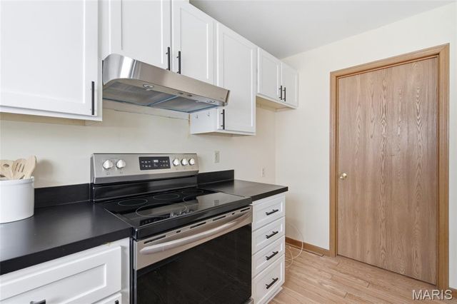 407 King Drive G, St Charles, MO 63303