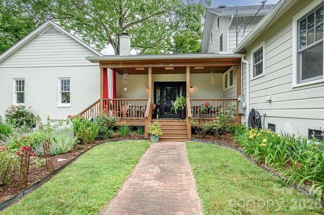 832 4th Avenue W, Hendersonville, NC 28739