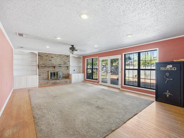 1104 Coffield Street, Bowie, TX 76230