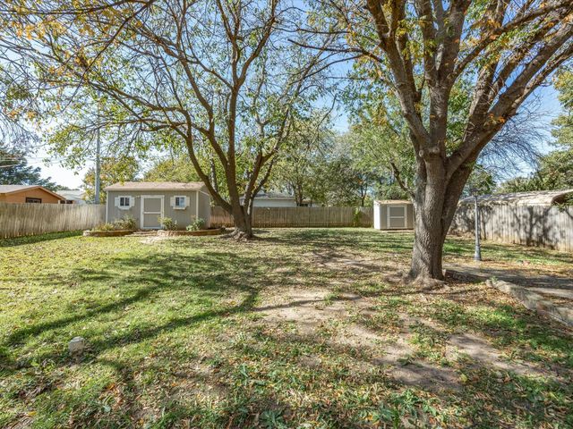 1104 Coffield Street, Bowie, TX 76230
