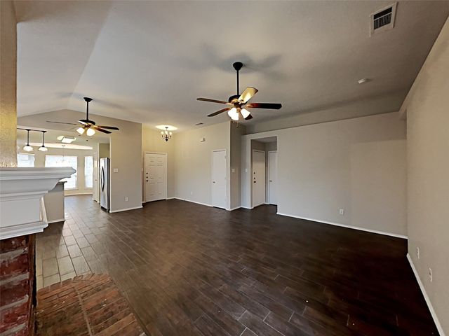 10545 Splitridge Court, Fort Worth, TX 76108