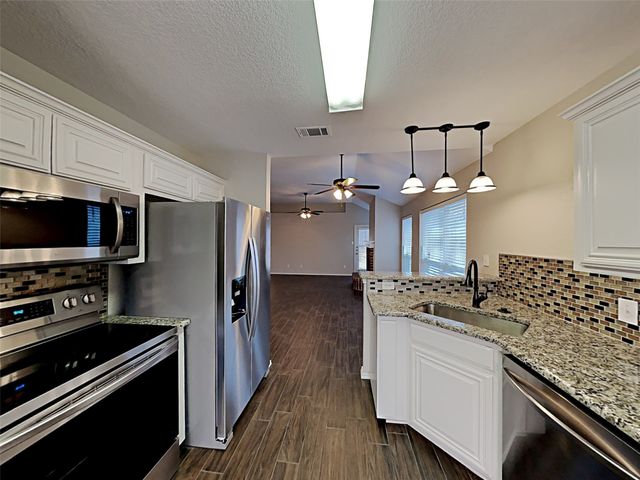 10545 Splitridge Court, Fort Worth, TX 76108