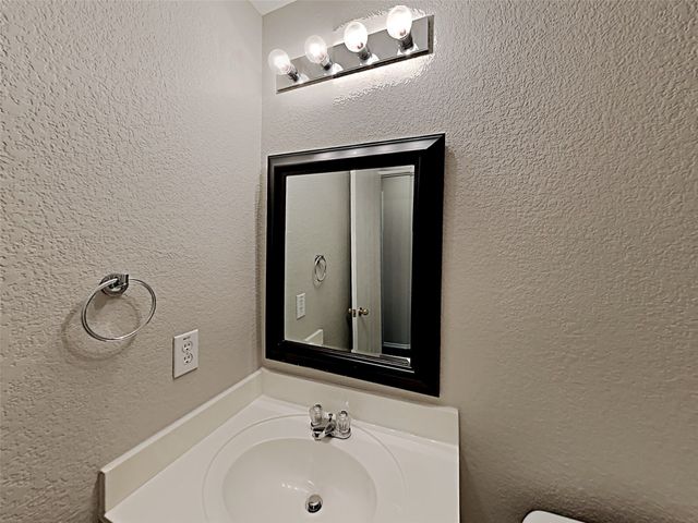 10545 Splitridge Court, Fort Worth, TX 76108