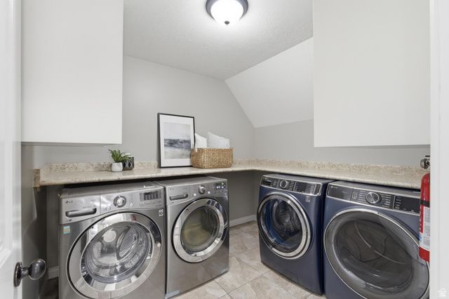 10332 S SALMON DR, South Jordan, UT 84009