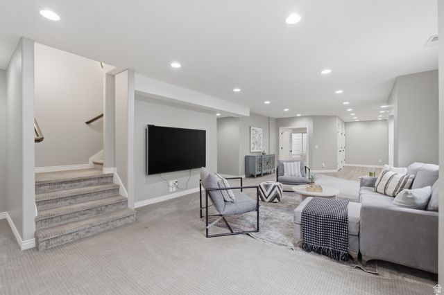 10332 S SALMON DR, South Jordan, UT 84009