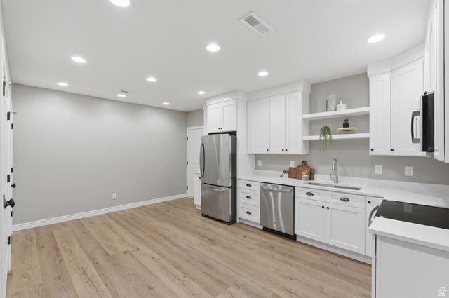 10332 S SALMON DR, South Jordan, UT 84009