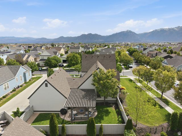 10332 S SALMON DR, South Jordan, UT 84009
