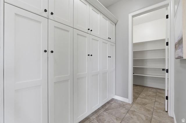 10332 S SALMON DR, South Jordan, UT 84009