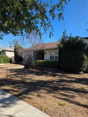 808 N 10th Avenue, Upland, CA 91786