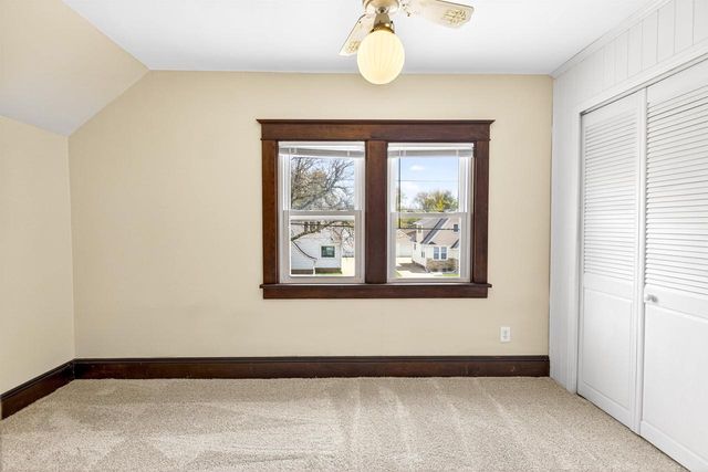 355 OAK STREET, Menasha, WI 54952