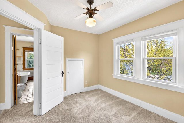 355 OAK STREET, Menasha, WI 54952