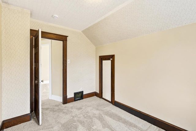 355 OAK STREET, Menasha, WI 54952
