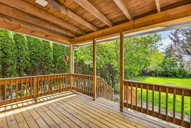 355 OAK STREET, Menasha, WI 54952