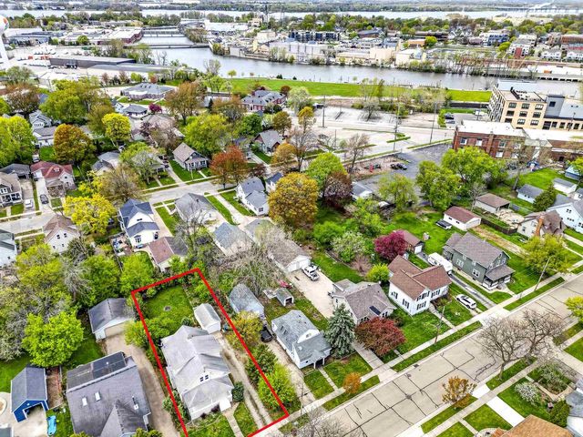 355 OAK STREET, Menasha, WI 54952