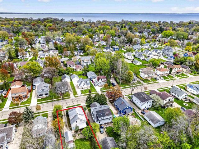 355 OAK STREET, Menasha, WI 54952
