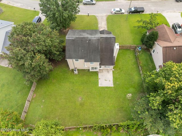 104 Ponderosa Drive, Jacksonville, NC 28540