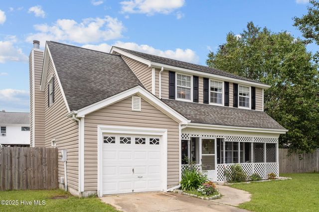 104 Ponderosa Drive, Jacksonville, NC 28540