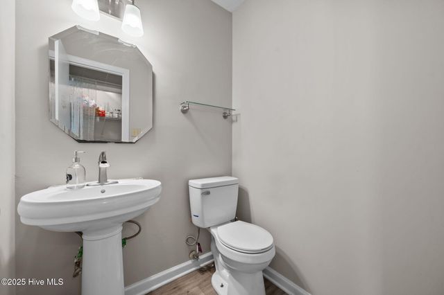 104 Ponderosa Drive, Jacksonville, NC 28540