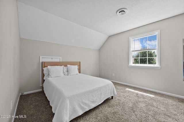 104 Ponderosa Drive, Jacksonville, NC 28540