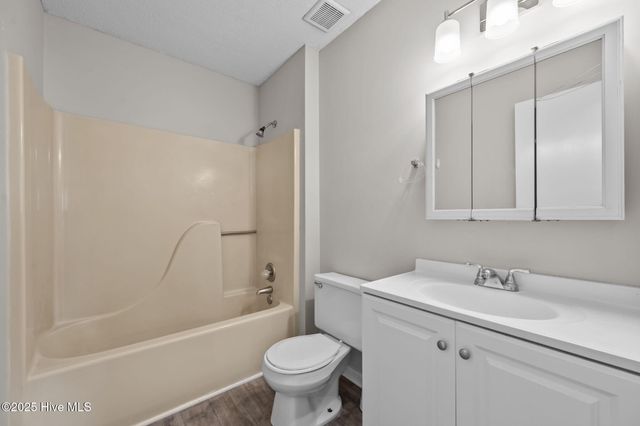 104 Ponderosa Drive, Jacksonville, NC 28540