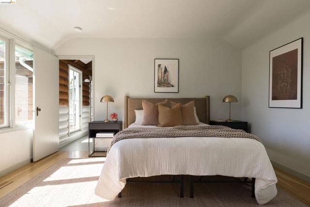 943 Glendome Circle, Oakland, CA 94602