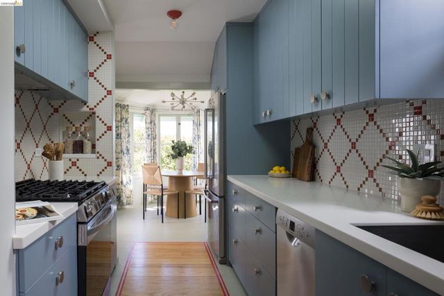 943 Glendome Circle, Oakland, CA 94602