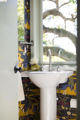 943 Glendome Circle, Oakland, CA 94602