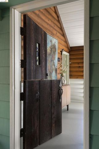 943 Glendome Circle, Oakland, CA 94602