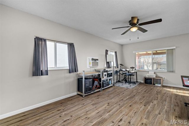 5 Saint Mark Drive, St Peters, MO 63376