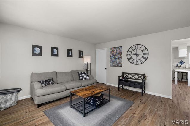 5 Saint Mark Drive, St Peters, MO 63376