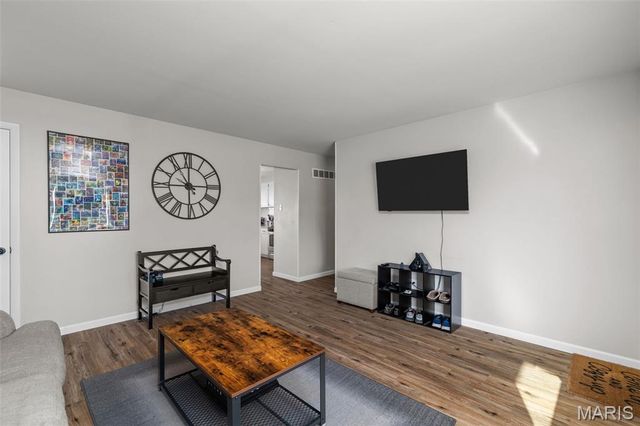 5 Saint Mark Drive, St Peters, MO 63376