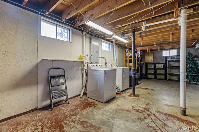 5 Saint Mark Drive, St Peters, MO 63376