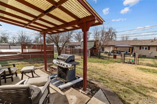 5 Saint Mark Drive, St Peters, MO 63376